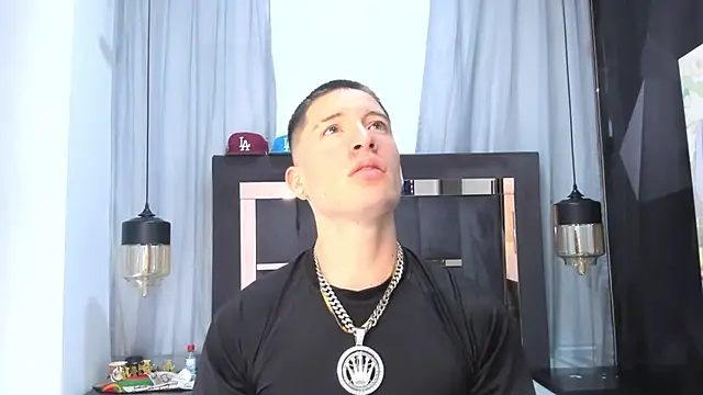 HunterHeat  online show from 04.08.26