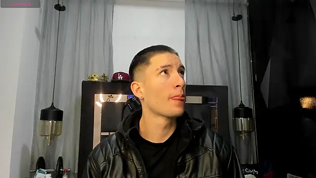 HunterHeat  online show from 04.24.26