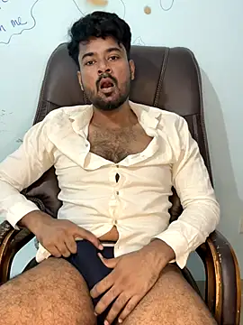 MeekBatgirl online show from 10.03.25