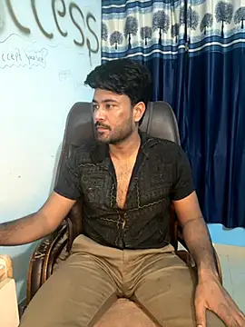 MeekBatgirl online show from 11.25.25