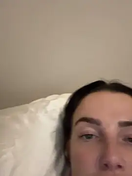 Snapshot of Remirosee chatting on 11.27.25 Remirosee online show from 11.27.25