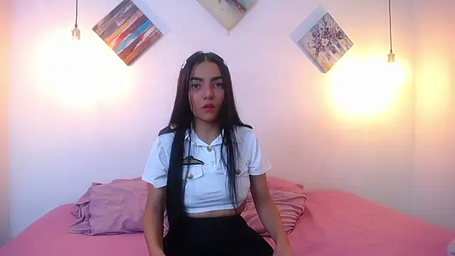 Snapshot of escar_let chatting on 11.22.25 escar let online show from 11.22.25