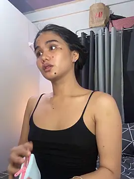 AngelHille online show from 10.30.25