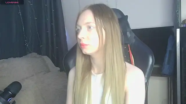 BabbbyFoxxx online show from 03.12.26