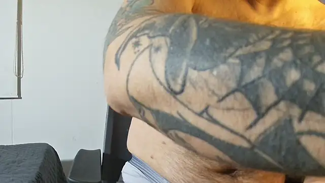 Snapshot of DaddyBear__ chatting on 09.19.25 DaddyBear online show from 09.19.25