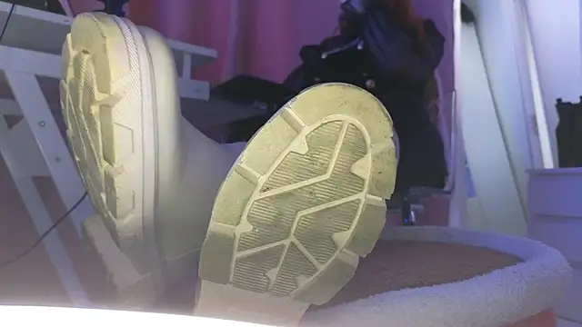 CruelSiren online show from 11.26.25