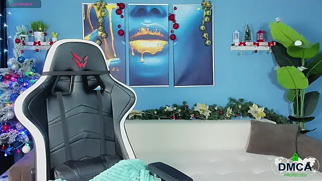 Roxy foxi online show from 12.14.25