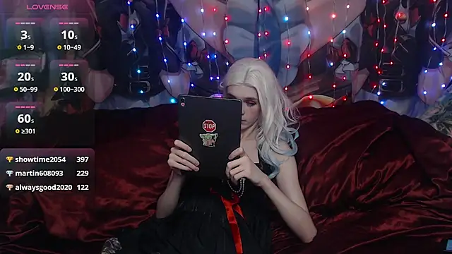 Snapshot of yutachka chatting on 10.13.25 yutachka online show from 10.13.25