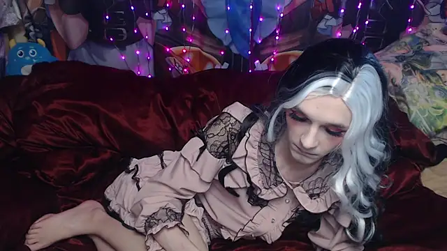 Snapshot of yutachka chatting on 11.15.25 yutachka online show from 11.15.25