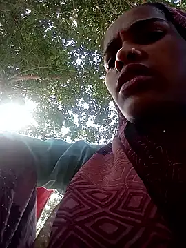 Snapshot of cutrashmi_hot47 chatting on 09.11.25 cutrashmi hot47 online show from 09.11.25