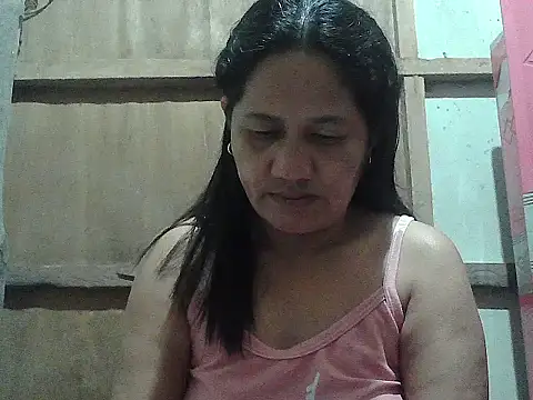 Snapshot of hotmama_063 chatting on 02.13.26 hotmama 063 online show from 02.13.26