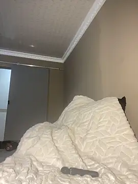 Snapshot of Moonzy77 chatting on 11.08.25 Moonzy77 online show from 11.08.25