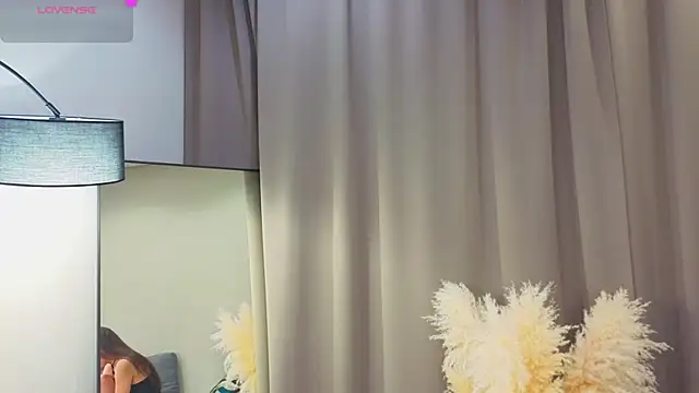 Snapshot of VincenzaGarigliano chatting on 10.07.25 VincenzaGarigliano online show from 10.07.25