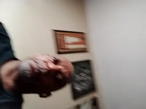 Snapshot of Bbcscottie77 chatting on 09.30.25 Bbcscottie77 online show from 09.30.25