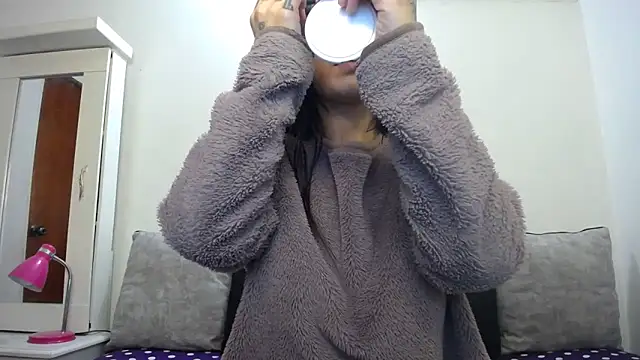 Snapshot of Taylormegan chatting on 10.16.25 Taylormegan online show from 10.16.25