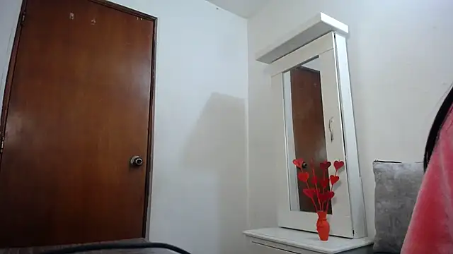 Snapshot of Taylormegan chatting on 11.23.25 Taylormegan online show from 11.23.25