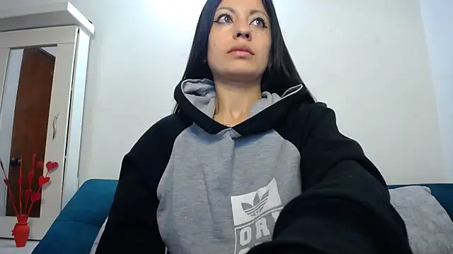 Snapshot of Taylormegan chatting on 12.05.25 Taylormegan online show from 12.05.25