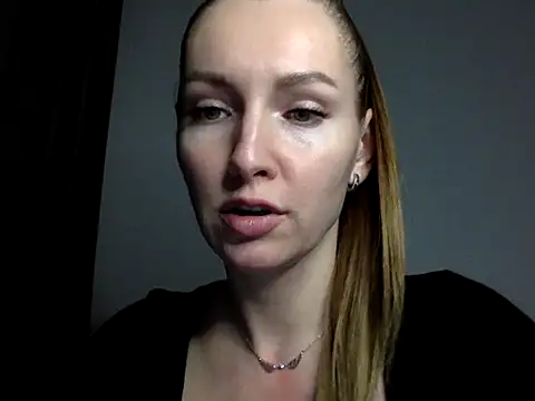 Varnyx online show from 11.03.25