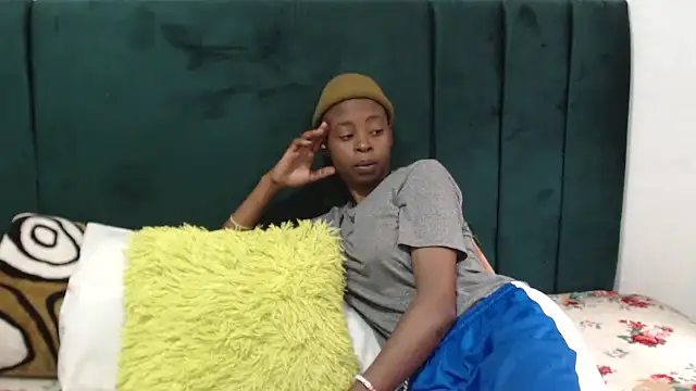 SweetSlenderChoc online show from 01.17.26