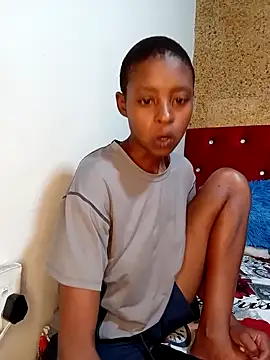 SweetSlenderChoc online show from 04.11.26