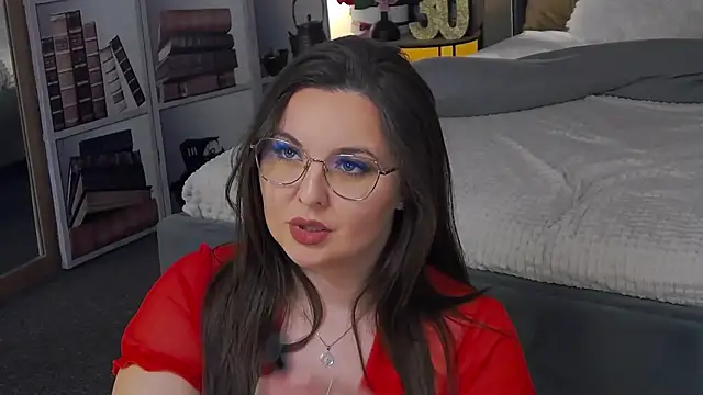 Mia Swano online show from 12.22.25