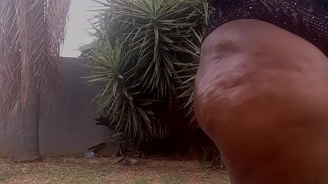 Snapshot of Freaky-boobs chatting on 10.11.25 Freaky-boobs online show from 10.11.25