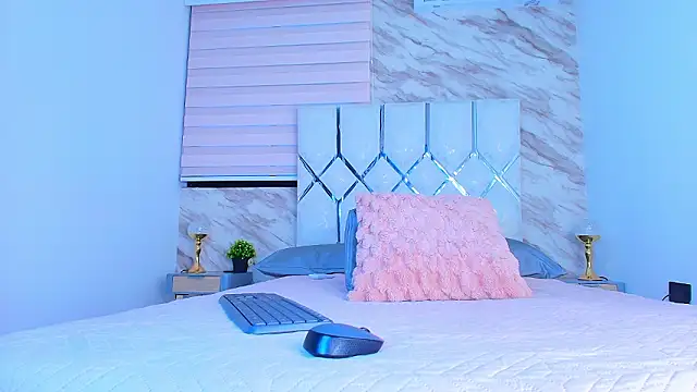 collet 1 online show from 02.09.26