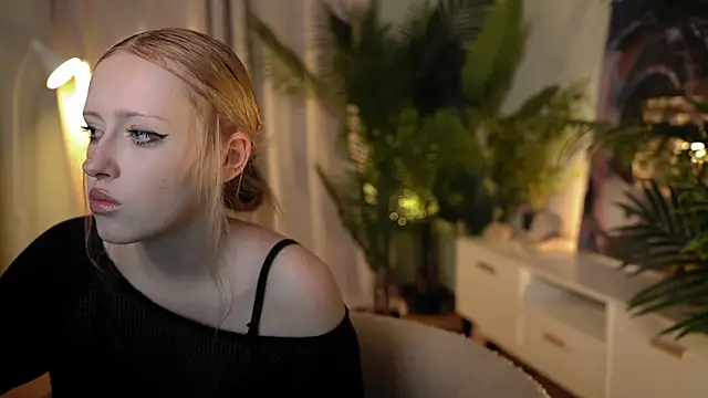 rosy petal online show from 09.08.25