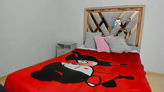 CataleyaAmaya online show from 12.05.25