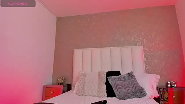 KaylieBrooks online show from 12.19.25