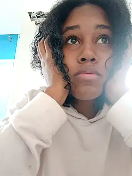 MoniqueMulberry online show from 10.08.25