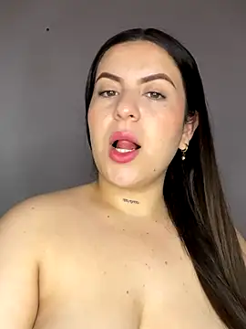 Snapshot of Sara_B_Sexual chatting on 12.17.25 Sara B Sexual online show from 12.17.25