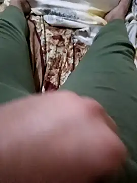 Snapshot of anis3g4 chatting on 11.24.25 anis3g4 online show from 11.24.25