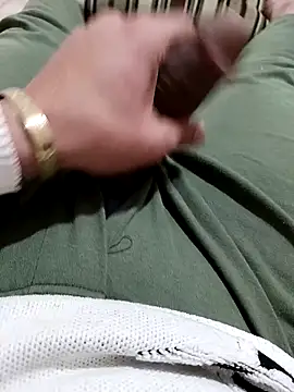 Snapshot of anis3g4 chatting on 11.26.25 anis3g4 online show from 11.26.25