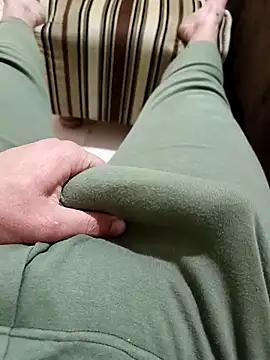 Snapshot of anis3g4 chatting on 11.28.25 anis3g4 online show from 11.28.25