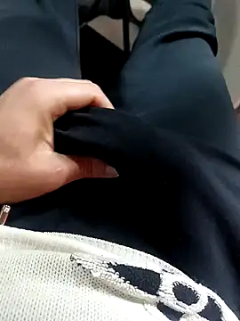 Snapshot of anis3g4 chatting on 12.05.25 anis3g4 online show from 12.05.25