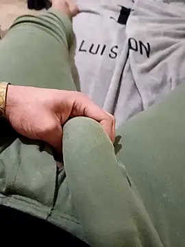 Snapshot of anis3g4 chatting on 02.13.26 anis3g4 online show from 02.13.26