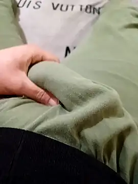 Snapshot of anis3g4 chatting on 02.14.26 anis3g4 online show from 02.14.26