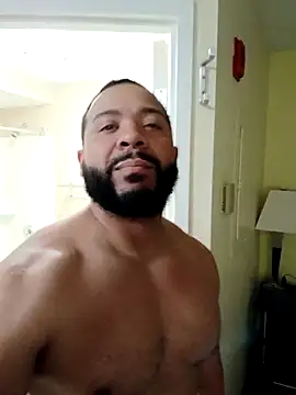 Snapshot of tripping385 chatting on 10.10.25 tripping385 online show from 10.10.25