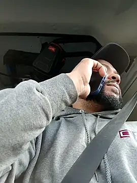 Snapshot of tripping385 chatting on 10.25.25 tripping385 online show from 10.25.25