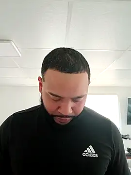 Snapshot of tripping385 chatting on 10.26.25 tripping385 online show from 10.26.25