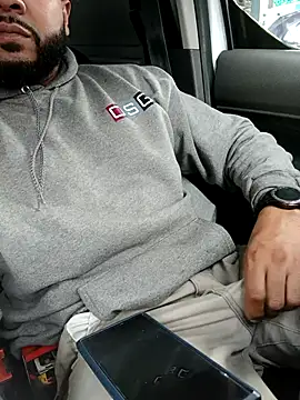 Snapshot of tripping385 chatting on 10.28.25 tripping385 online show from 10.28.25