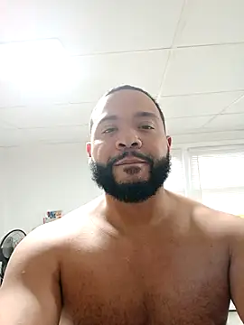 Snapshot of tripping385 chatting on 10.30.25 tripping385 online show from 10.30.25