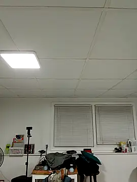 Snapshot of tripping385 chatting on 11.07.25 tripping385 online show from 11.07.25