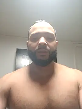 Snapshot of tripping385 chatting on 11.12.25 tripping385 online show from 11.12.25