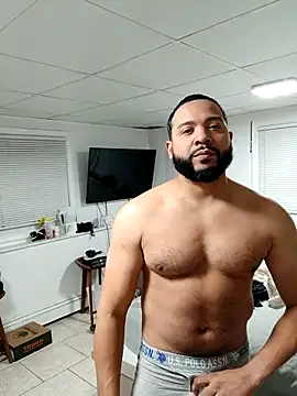 Snapshot of tripping385 chatting on 11.19.25 tripping385 online show from 11.19.25