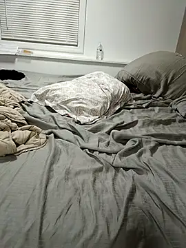 Snapshot of tripping385 chatting on 11.20.25 tripping385 online show from 11.20.25