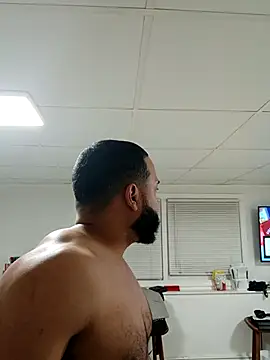 Snapshot of tripping385 chatting on 11.27.25 tripping385 online show from 11.27.25