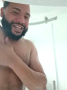 Snapshot of tripping385 chatting on 12.14.25 tripping385 online show from 12.14.25