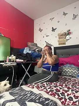 Snapshot of anythompsom chatting on 03.27.26 anythompsom online show from 03.27.26